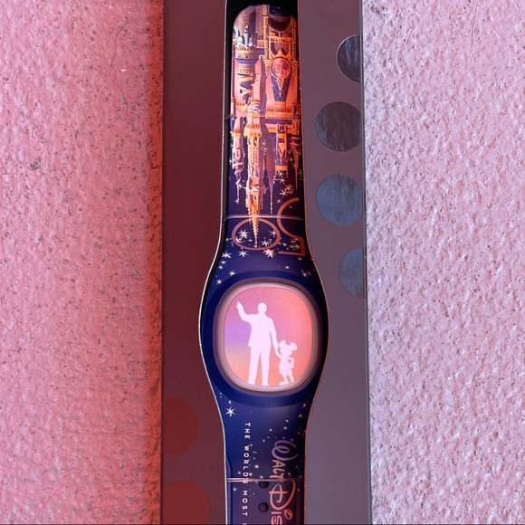 ❌SOLD❌ NEW Disney MAGICBAND+ MagicBand PLUS WDW 50th Anniversary Walt & Mickey - Picture 6 of 11